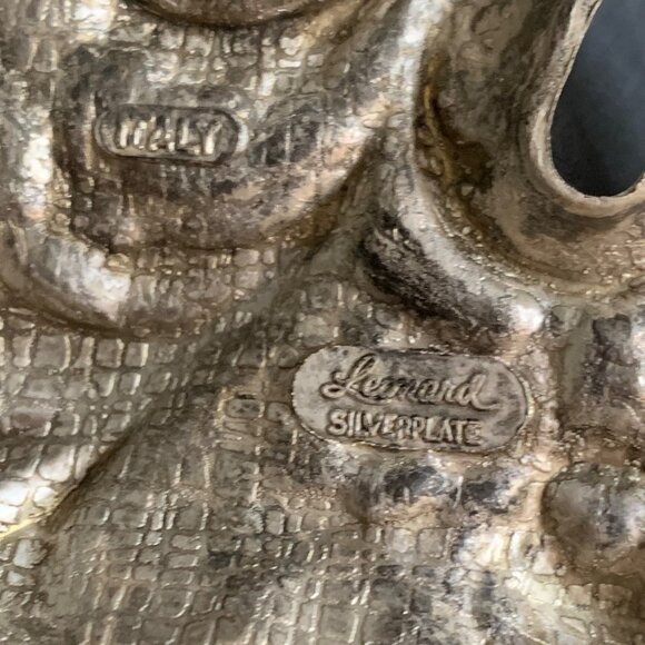 Ornate Heart-Shaped Silver-Tone Floral Trim Metal Trinket Dish Wall Decor VTG - Picture 8 of 8